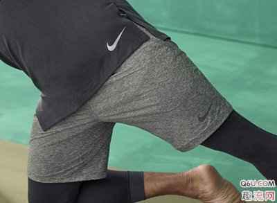 类似于老款运潮牌信息动服的配色（Nike专属瑜伽训练系列发售 耐克专属瑜伽训练系列怎么样）