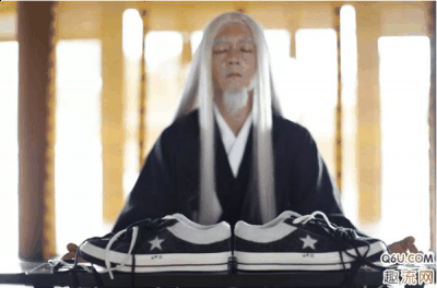 官方又同时推出了潮牌信息两双全彩的匡威太极（匡威太极鞋款都有哪些 匡威太极元素那几款配色好看）