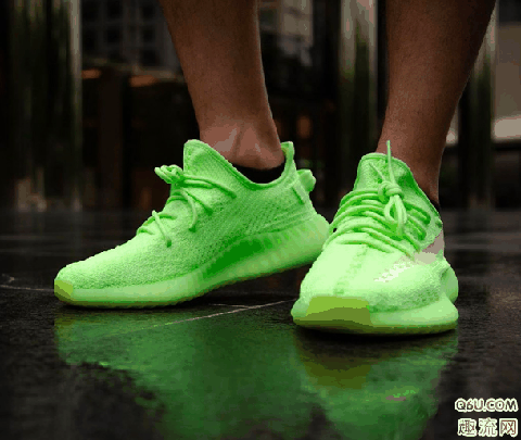 yeezy 350 v2荧光绿价格趋势怎么样 yeezy 350荧光绿候加价入手合适吗