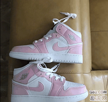 AJ1炫彩粉官网有没有 AJ1炫彩粉变色龙是客制鞋吗