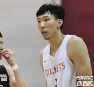 依然对外宣布周琦潮牌品牌依然在自己的大名单中（火箭队练废周琦后裁员 周琦被裁或使火箭队成为中国球迷公敌）