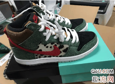 刚穿有可能潮牌信息会有点不适（耐克dunk SB High“Dog Walker”开箱测评 dunk SB偏码吗）