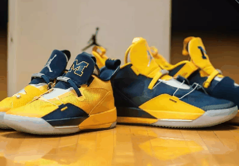  第三步：调节潮牌品牌 FastFit 扣合系统（AJ33哪款配色最好看 AJ33配色大全）