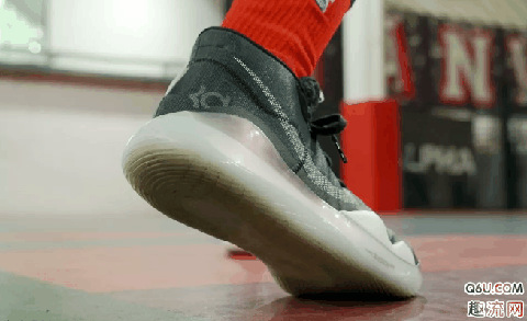 KD12和威少2哪个好 KD12和威少2实战对比测评