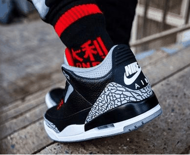  Air Jordan 3 如果潮牌汇潮牌网说AJ1是经典百搭（哪些AJ更加适合女生穿 适合女生穿AJ鞋款清单）