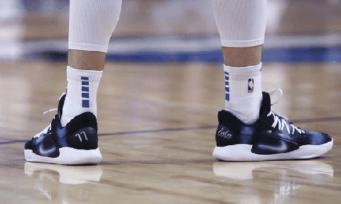  詹姆斯Nike LeBron 16 PE 欧文 Nike Kyrie 4 PE 塔图姆Nike Kyrie 4 PE 东契奇Nike Hyperdunk x low PE 卡斯比Hyperdunk x潮牌商城 pe 库兹马Nike Kobe AD 帕森斯Nike PG 2.5 德罗赞Nike Kobe 4 FTB 阿尔德里奇Air jordan 13 贾伦-杰克逊Nike KD 11 盖伊PUMA Clyde Court Disrupt 布莱德索Nike LBJ Soldier 10 （23日NBA球鞋