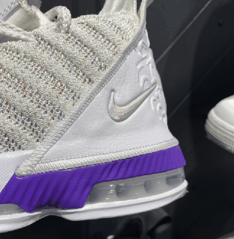 lbj16巴斯光年开箱测评 lbj16巴斯光年有减配吗