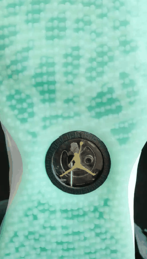 AJ33郭艾伦se开箱测评 AJ33郭艾伦se是水晶底吗