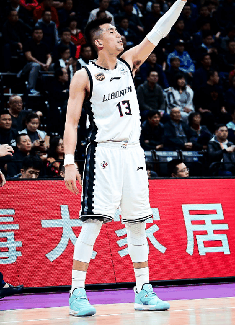AJ33 SE low郭艾伦配色在哪购买 AJ33低帮和高帮的区别是什么