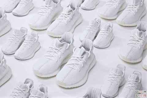 纯白Yeezy现在什么价格 买纯白Yeezy多少钱才不算亏