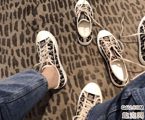 迪奥字母帆布鞋实战评测 dior字母绑带帆布鞋上脚图