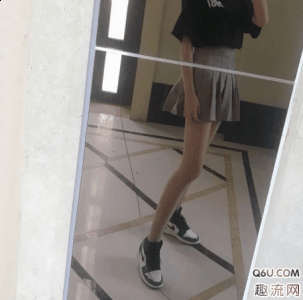 除非你把鞋子潮牌汇潮牌网店放起来不穿（AJ1小闪电搭配什么裤子 AJ1小闪电搭配技巧推荐）