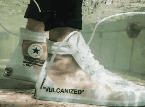  Air Jordan火潮牌焰依旧火热（Converse与Air Jordan哪个火 Converse帆布鞋怎么搭配）