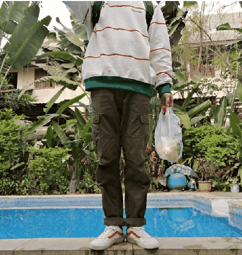  Air Jordan火潮牌焰依旧火热（Converse与Air Jordan哪个火 Converse帆布鞋怎么搭配）