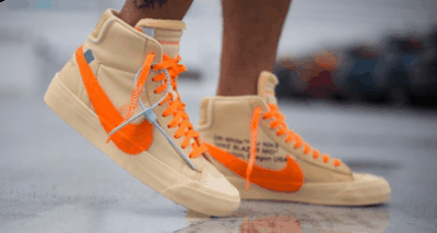 并为大家带来第一时间的相关报道！ OFF-WHITE x Nike Blazer Mid “All Hallows Eve” 货号：潮牌AA3832-700 发售日期：9 月 22 日 发售价格：$130 美元 OW x Nike Blazer Mid实物欣赏 相比之前 Bloody Osiris 曝光时所用的紫色鞋带（OW x Nike Blazer Mid什么时候发售 OW x Nike Blazer Mid上脚图）