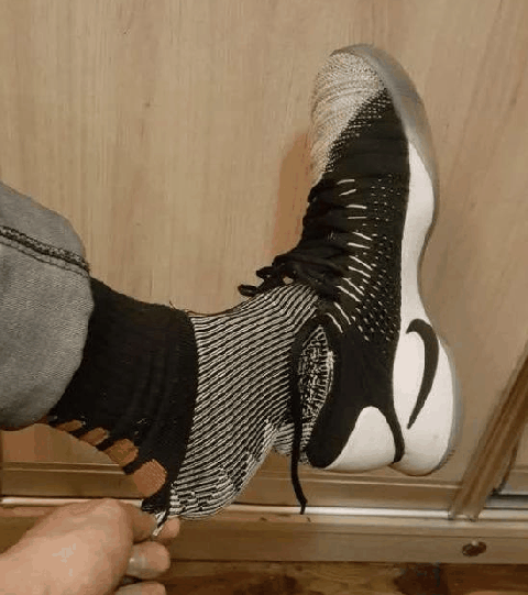 我只能说这是潮牌商城我穿过最好的（HyPerdunk 2016 flyknit实战测评 HyPerdunk 2016 flyknit上脚感受）