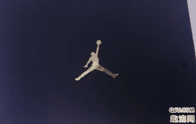  AJ1摩托实物赏析 整个潮牌品牌鞋身的皮质还是很厚重的（AJ1 moto黑红开箱测评 AJ1摩托实物赏析）