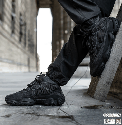 但还是有一个潮牌稳步涨价的趋势（椰子500纯黑会补货吗 Yeezy 500 “Utility Black”什么时候买最划算）
