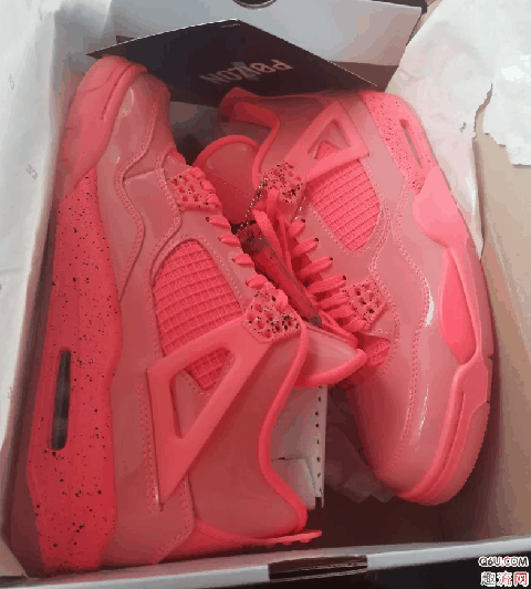 AJ4粉红色漆皮开箱测评 AJ4 hot punch如何搭配