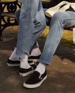  # 怎么搭 # VANS Slip-On好搭到潮牌汇潮牌网店令人发指！特别是棋盘格的一脚蹬（适合夏季的懒人鞋推荐 夏季必备懒人鞋穿搭方法）