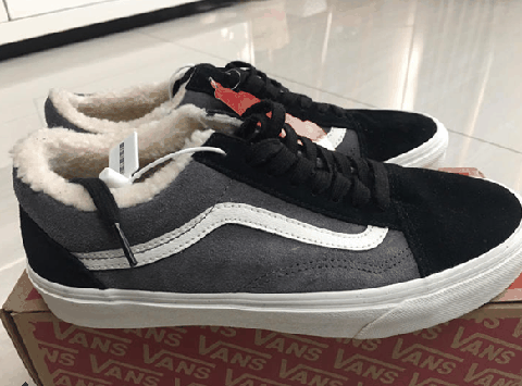  范斯与匡威算潮牌汇潮牌网店是同一种品牌（vans old skool 加绒版开箱测评 vans old skool 加绒版实物欣赏）
