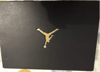 毕竟叫小黑紫潮牌资讯 鞋款名为小黑紫（Air Jordan 1小黑紫开箱测评 Air Jordan 1小黑紫实物欣赏）