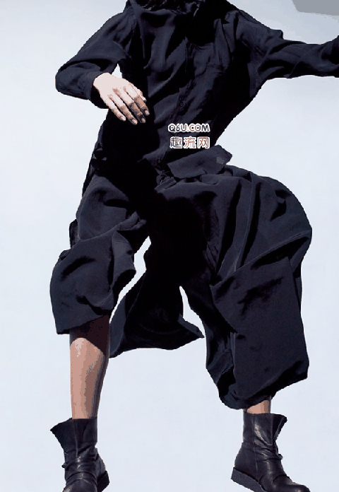 近日 B Yohji Yamamoto 释出潮牌商城了全新的 2018 秋冬系列 Lookbook（Yohji Yamamoto 2018 秋冬系列有哪些 2018秋冬系列Lookbook盘点）