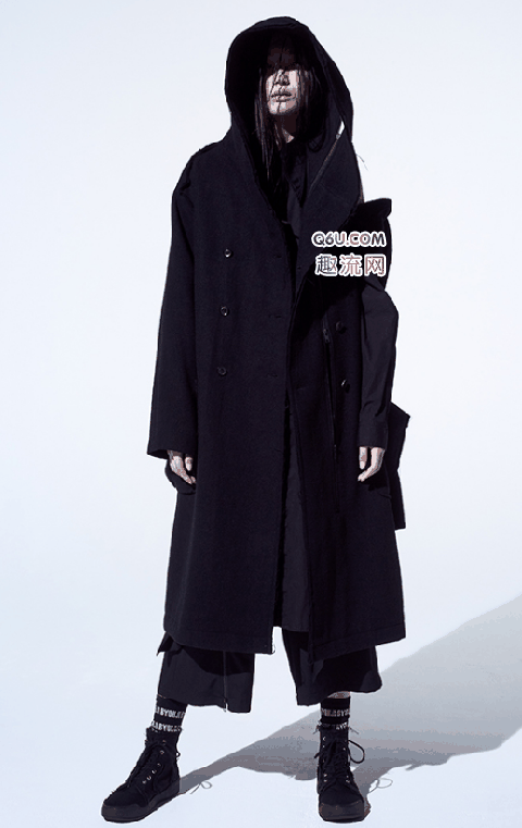 近日 B Yohji Yamamoto 释出潮牌商城了全新的 2018 秋冬系列 Lookbook（Yohji Yamamoto 2018 秋冬系列有哪些 2018秋冬系列Lookbook盘点）