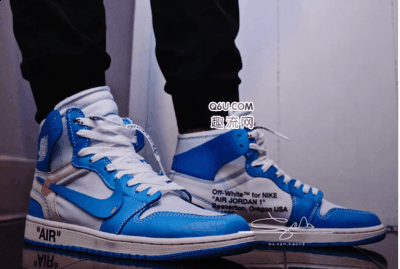 下面小编就为大家带上新潮牌鲜出炉的上脚美图与细节欣赏（OFF-WHITE x AJ1上脚 OFF-WHITE x Air Jordan 1 UNC街拍）