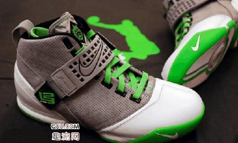 鞋面布满了潮牌商城菱形透气孔（詹姆斯士兵12EP配色有几种 Nike LeBron Soldier 12 EP入手难吗）
