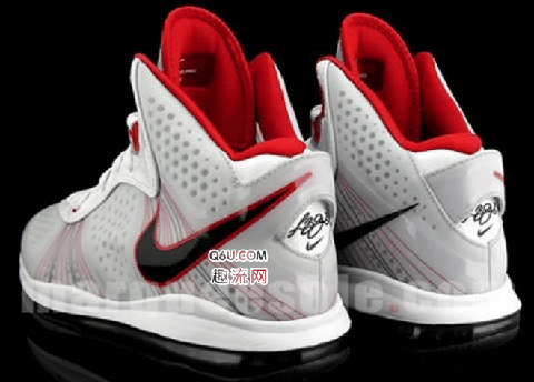 鞋面布满了潮牌商城菱形透气孔（詹姆斯士兵12EP配色有几种 Nike LeBron Soldier 12 EP入手难吗）