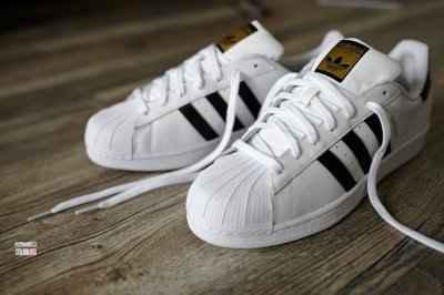一脚蹬更潮牌汇潮牌网店加方便（adidas夏天穿的鞋子有哪些 Adidas夏季热门鞋款盘点）