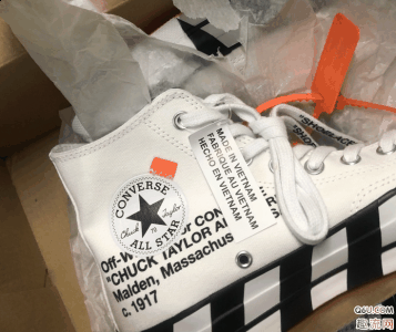 OW x Converse 2.0实物上脚测潮牌资讯评 OW x Converse 2.0联名容易开胶吗（OW x Converse 2.0实物上脚测评 OW x Converse 2.0联名容易开胶吗）
