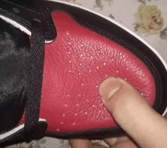 AJ1国外皮质比国内皮质哪款潮牌商城好 AJ1正品好与AJ1莆田货哪款做工好（AJ1国外皮质比国内皮质哪款好 AJ1正品好与AJ1莆田货哪款做工好）