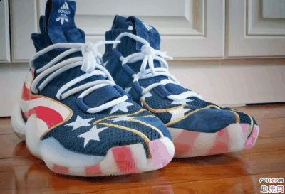 平时不是很潮牌信息脏的时候（Adidas BYW X 美国队配色开箱测评 adidas Crazy BYW X “USA”值得入手吗）