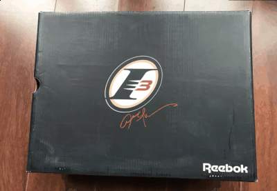 UNIK x Reebok ANSWER艾弗森开箱测潮牌汇潮牌网店评 UNIK x Reebok ANSWER艾弗森实物欣赏（UNIK x Reebok ANSWER艾弗森开箱测评 UNIK x Reebok ANSWER艾弗森实物欣赏）