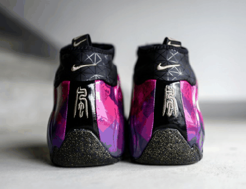 可见 Nike 对国内潮牌资讯球鞋文化的重视（耐克风一DEAL零售店进行首发 耐克风一市场价突破4000）