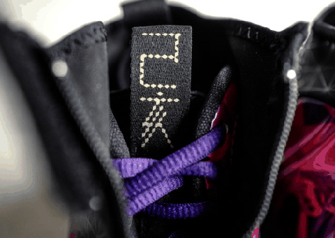 可见 Nike 对国内潮牌资讯球鞋文化的重视（耐克风一DEAL零售店进行首发 耐克风一市场价突破4000）