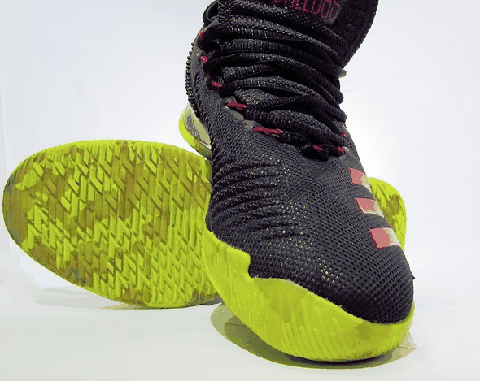 说是搭载了阿潮牌信息迪的清风科技（Adidas Ball 365 II实战测评 Adidas Ball 365 II上脚感受）