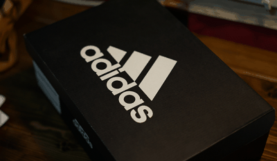  A16+ ULTRABOOST纯白色潮牌汇潮牌网店开箱测评 黑色的鞋盒（A16+ ULTRABOOST纯白色开箱测评 A16+ ULTRABOOST纯白色实物欣赏）
