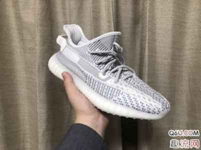 近看确实潮牌汇潮牌网有点吓人（yeezy 350 v2满天星做工怎么样 yeezy 350 v2 static值得入手吗）