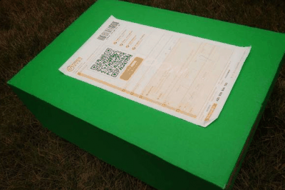 且能抑制细菌的滋潮牌生避免臭脚的现象（咕咚智能跑鞋10K开箱测评 咕咚智能跑鞋10K实物欣赏）