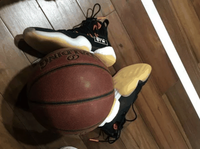 一双是实战鞋 潮牌商城Adidas crazy byw是休闲鞋（阿迪crazy BYW X实战测评 阿迪crazy BYW X上脚感受）