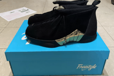 小编并没有看懂潮牌品牌 鞋后跟的金色吊牌（AJ15慈善配色开箱测评 AJ15慈善配色实物欣赏）