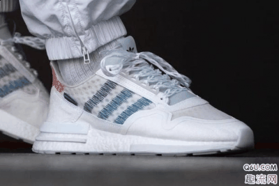  adidas每年都会将潮牌信息经典跑鞋ZX500升级（Nike SB Dunk联名紫龙虾火爆全球 还有哪些非常有诚意的联名球鞋）