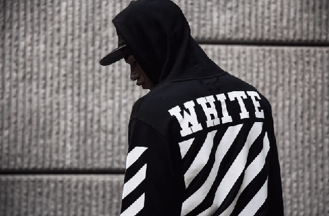  由于创办者Vi潮牌汇潮牌网rgil Abloh 的独到见解（Off-White工业风格腰带好看吗 Off-White工业风格腰带在哪购买）