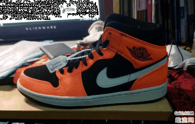 AJ1一千以内的配色有哪些潮牌品牌 AJ1一千元以内好看的配色推荐（AJ1一千以内的配色有哪些 AJ1一千元以内好看的配色推荐）