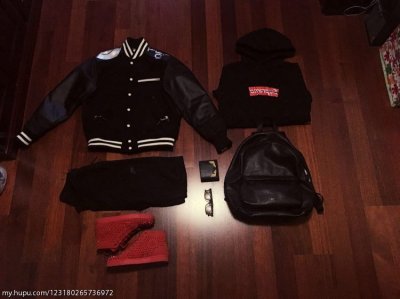 穿太多也潮牌品牌热得慌（Sneaker冬季穿搭手册 冬季轻便保暖有型的搭配方法）
