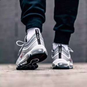 耐克银子弹完全搭配指潮牌汇潮牌网南 air max 97搭配方案及攻略（耐克银子弹完全搭配指南 air max 97搭配方案及攻略）