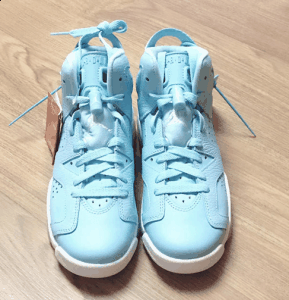  AJ6北卡蓝实物欣赏潮牌 鞋款全身以浅蓝色覆盖（AJ6北卡蓝实物欣赏 AJ6北卡蓝细节欣赏）